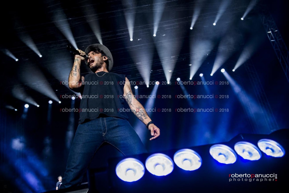 foto concerto Fabrizio Moro - Stadio Olimpico 16-06-2018