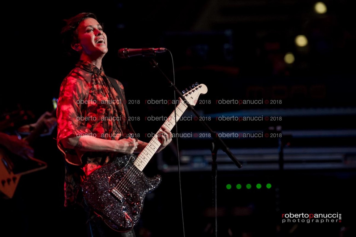 foto concerto Alanis Morissette - Auditorium Parco della Musica 09-07-2018