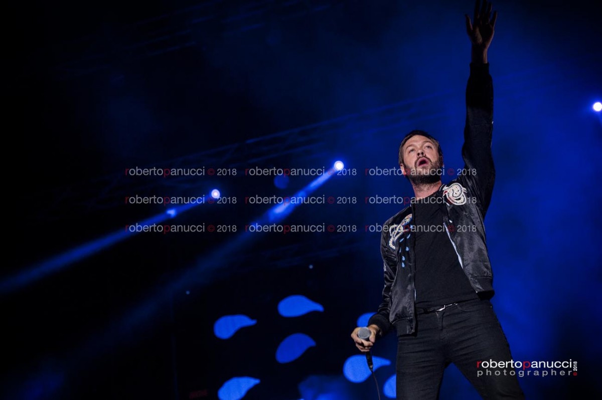 foto concerto Kasabian - Arena Flegrea Napoli 15-07-2018