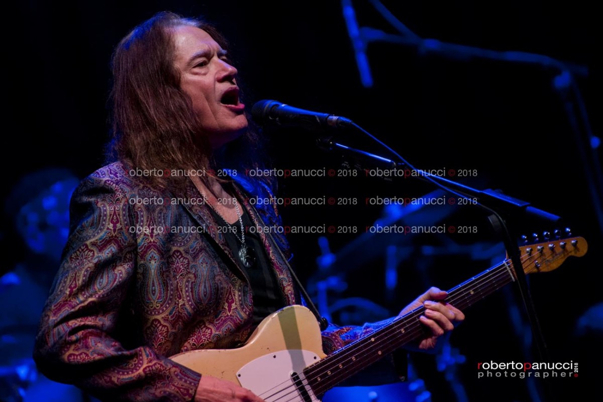 foto concerto Robben Ford - Auditorium Parco della Musica 16-11-2018