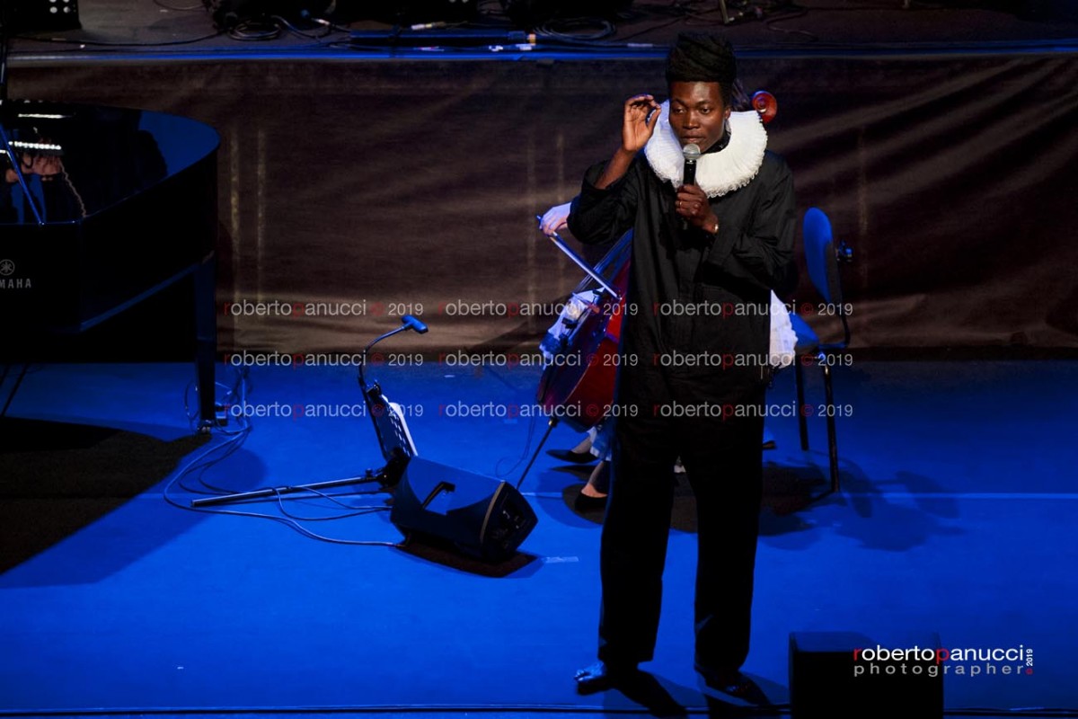 foto concerto Benjamin Clementine - Auditorium Parco della Musica 15-05-2019