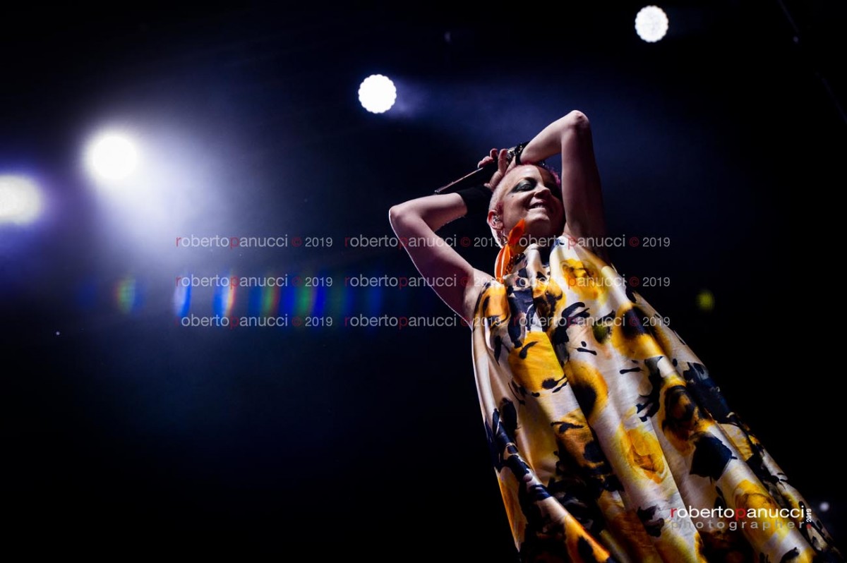 foto concerto Garbage - Shirley Manson - Villa Ada 08-07-2019
