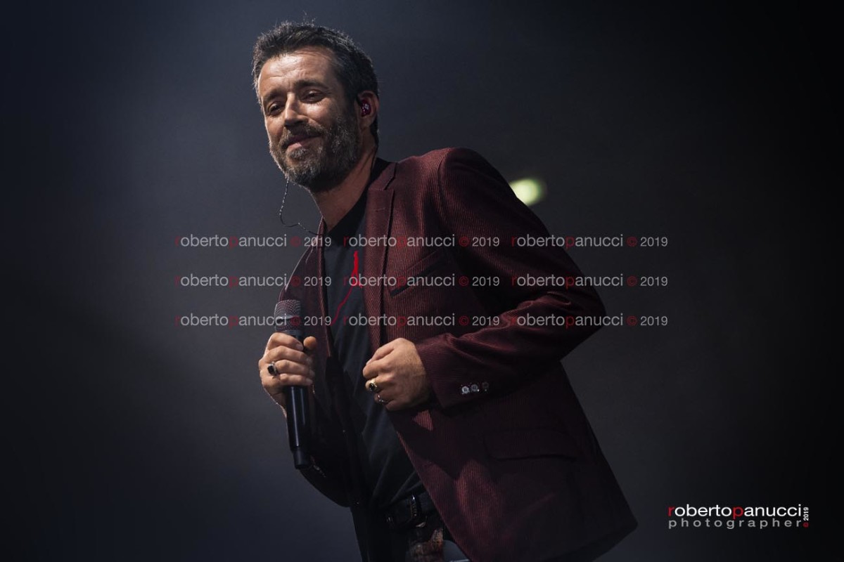 foto concerto Daniele Silvestri - Palazzo dello Sport 26-10-2019