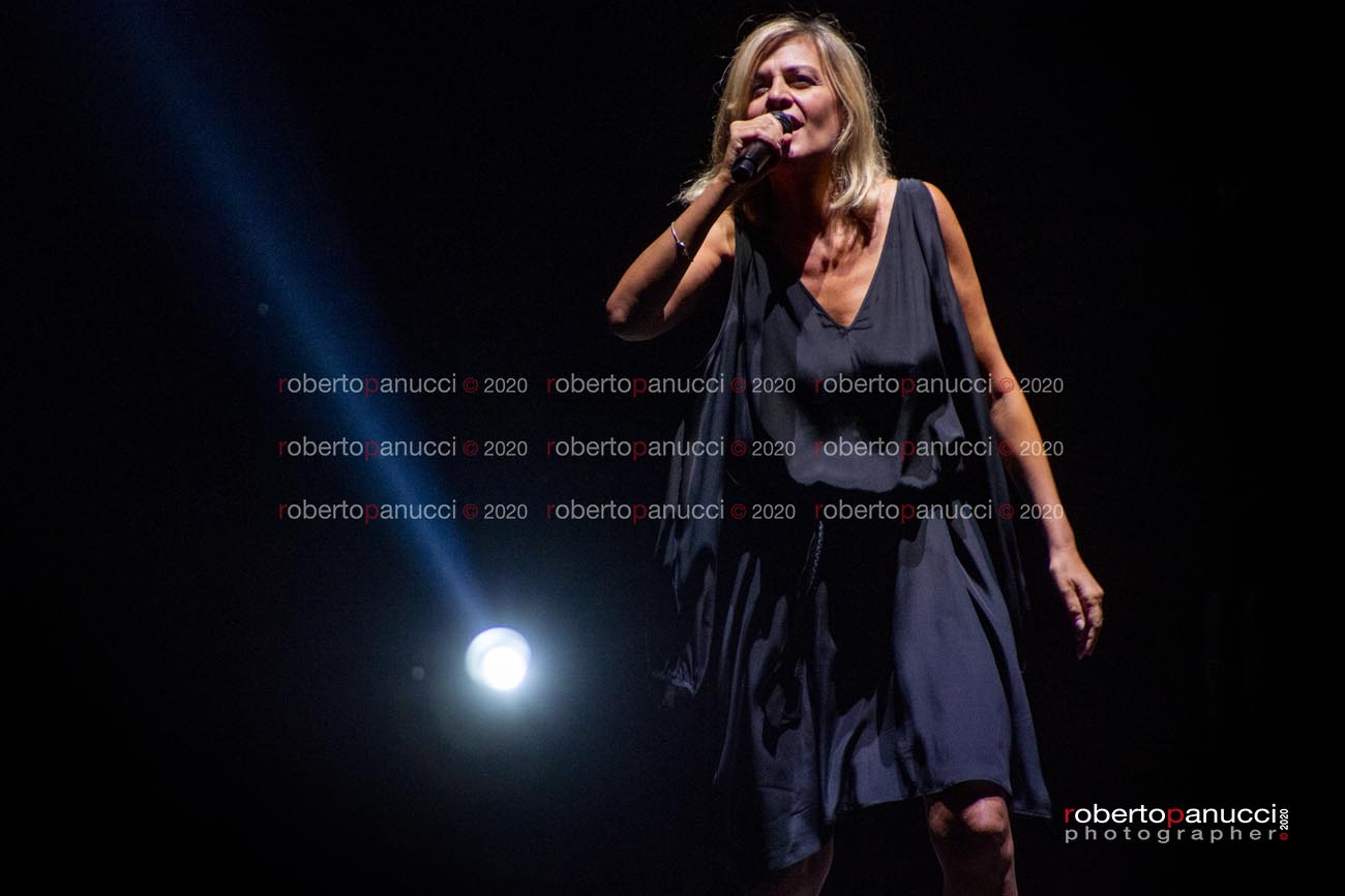 foto concerto Irene Grandi - Auditorium Parco della Musica 22-07-2020