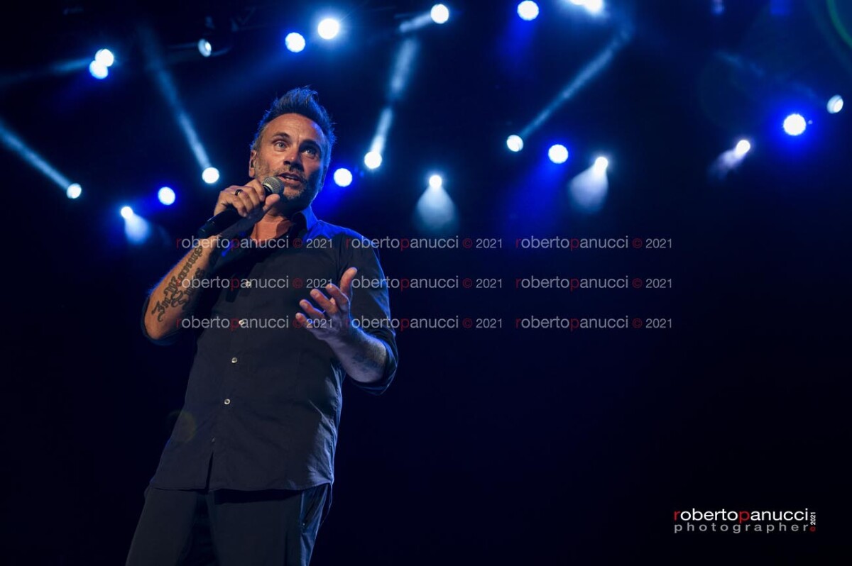 foto concerto Nek - Auditorium Parco della Musica 23-07-2021