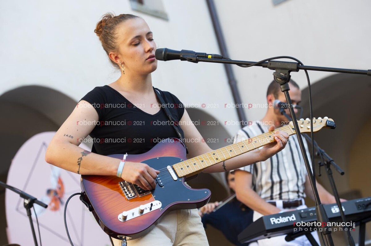 foto concerto Marion Moroder - Ypsigrock Festival - Castelbuono 07-08-2021