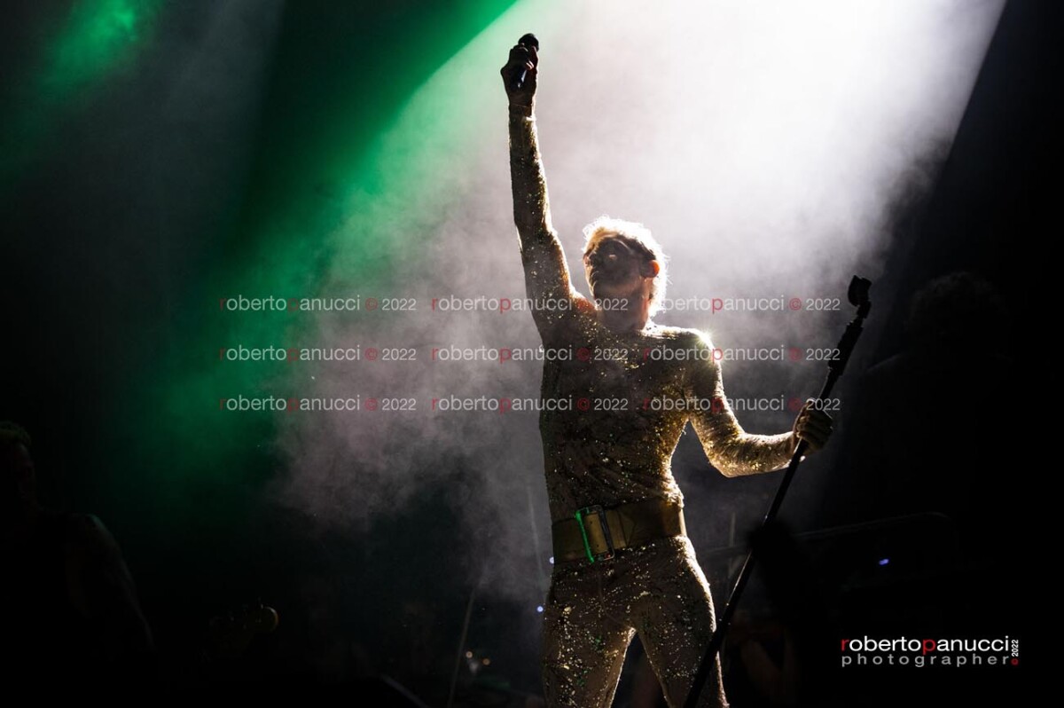 foto concerto Achille Lauro feat Coez - Gemitaiz - Rock in Roma 12-07-2022