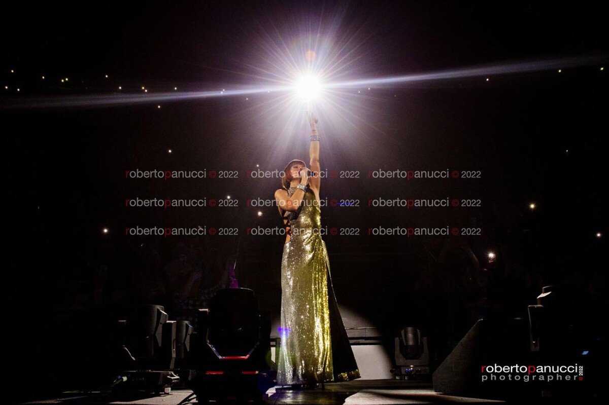 foto concerto Alessandra Amoroso - Palazzo dello Sport 02-12-2022