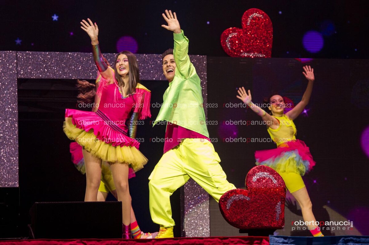 foto concerto Me Contro Te - Palazzo dello Sport 11-03-2023