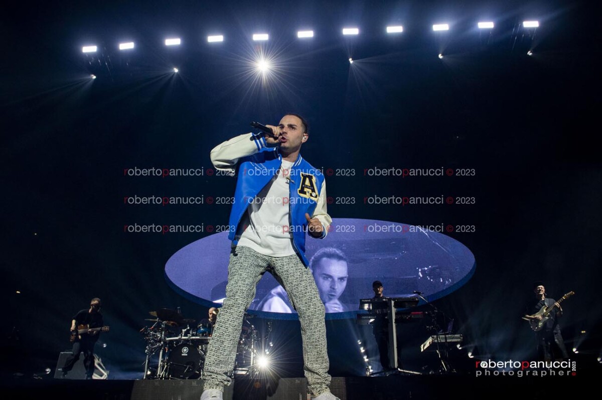 foto concerto Ernia - Palazzo dello Sport 26-03-2023