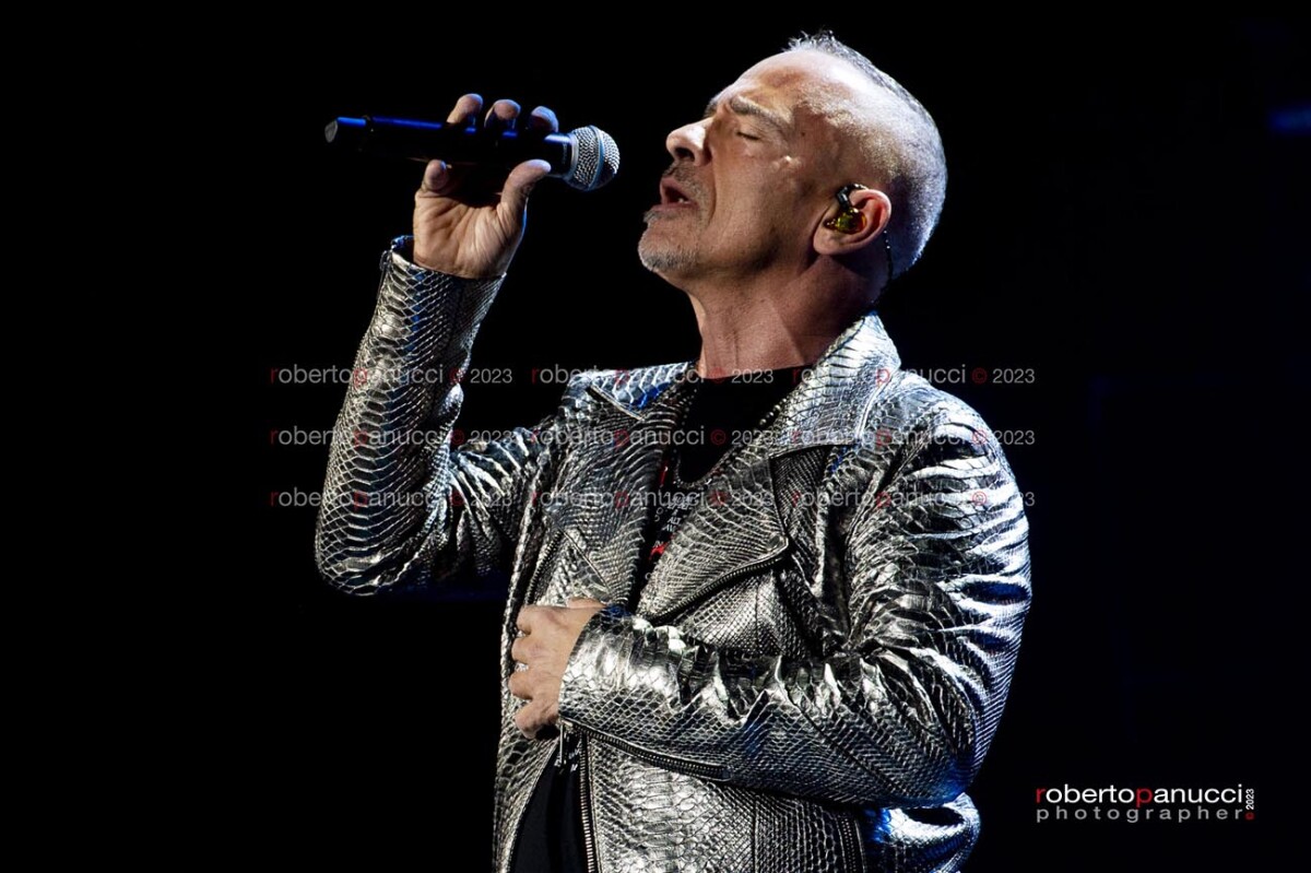 foto concerto Eros Ramazzotti - Palazzo dello Sport 06-04-2023