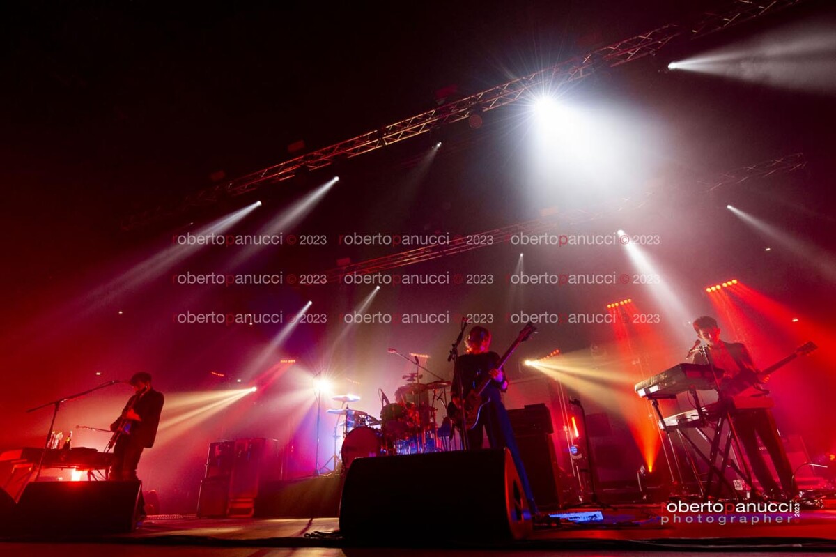foto concerto Verdena - Palazzo dello Sport 31-03-2023