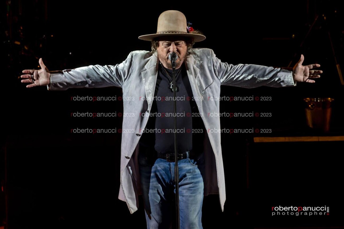 foto concerto Zucchero - Terme di Caracalla 31-05-2023