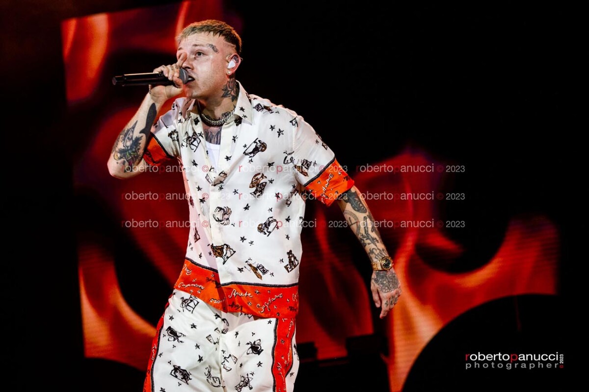 foto concerto Lazza - Rock in Roma 03-07-2023
