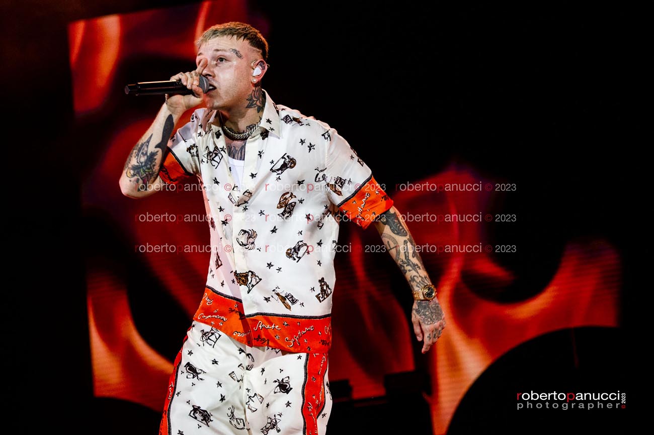 foto concerto Lazza - Rock in Roma 03-07-2023