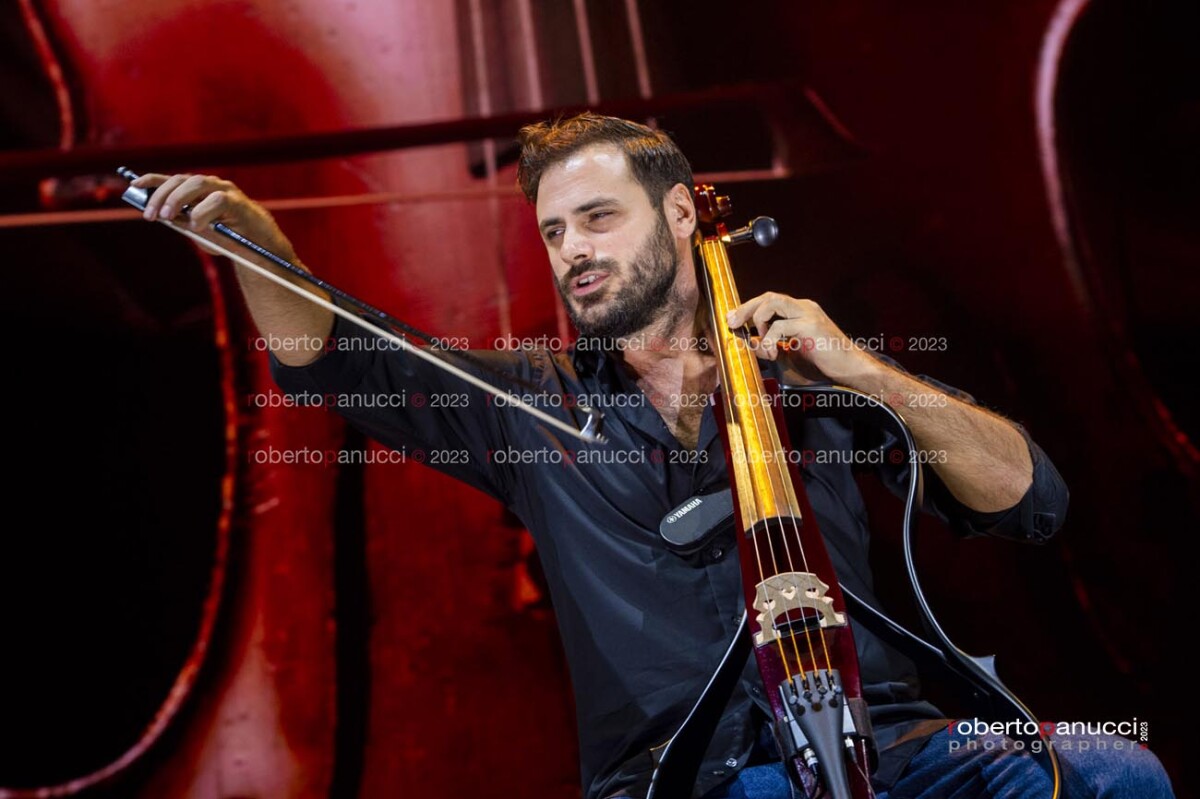 foto concerto Hauser - Palazzo dello Sport 20-10-2023