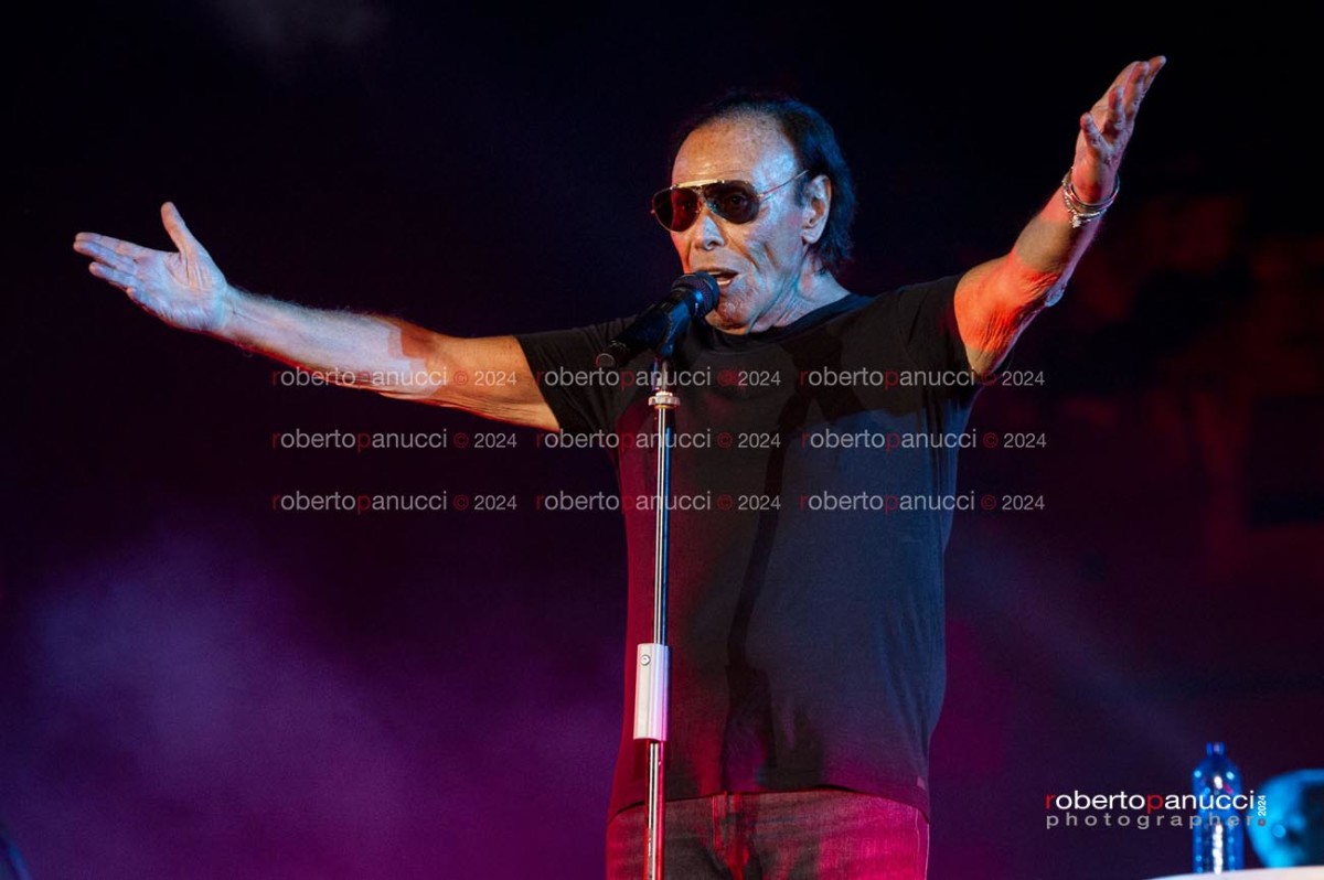 foto concerto Antonello Venditti - Terme di Caracalla 18-06-2024