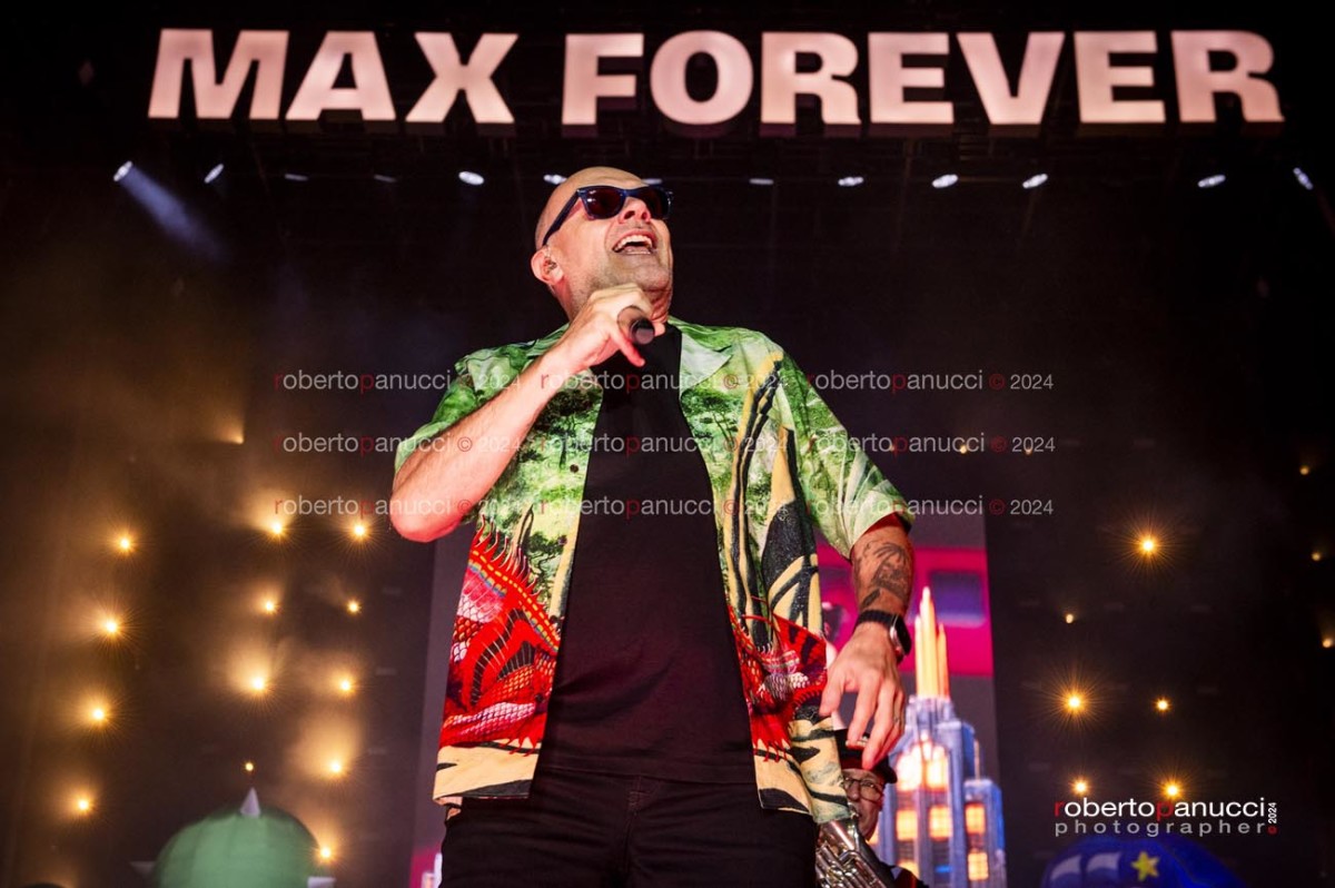 foto concerto Max Pezzali - Stadio Olimpico 27-06-2024