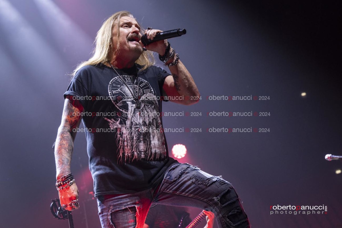 foto concerto Dream Theater - Palazzo dello Sport 26-10-2024