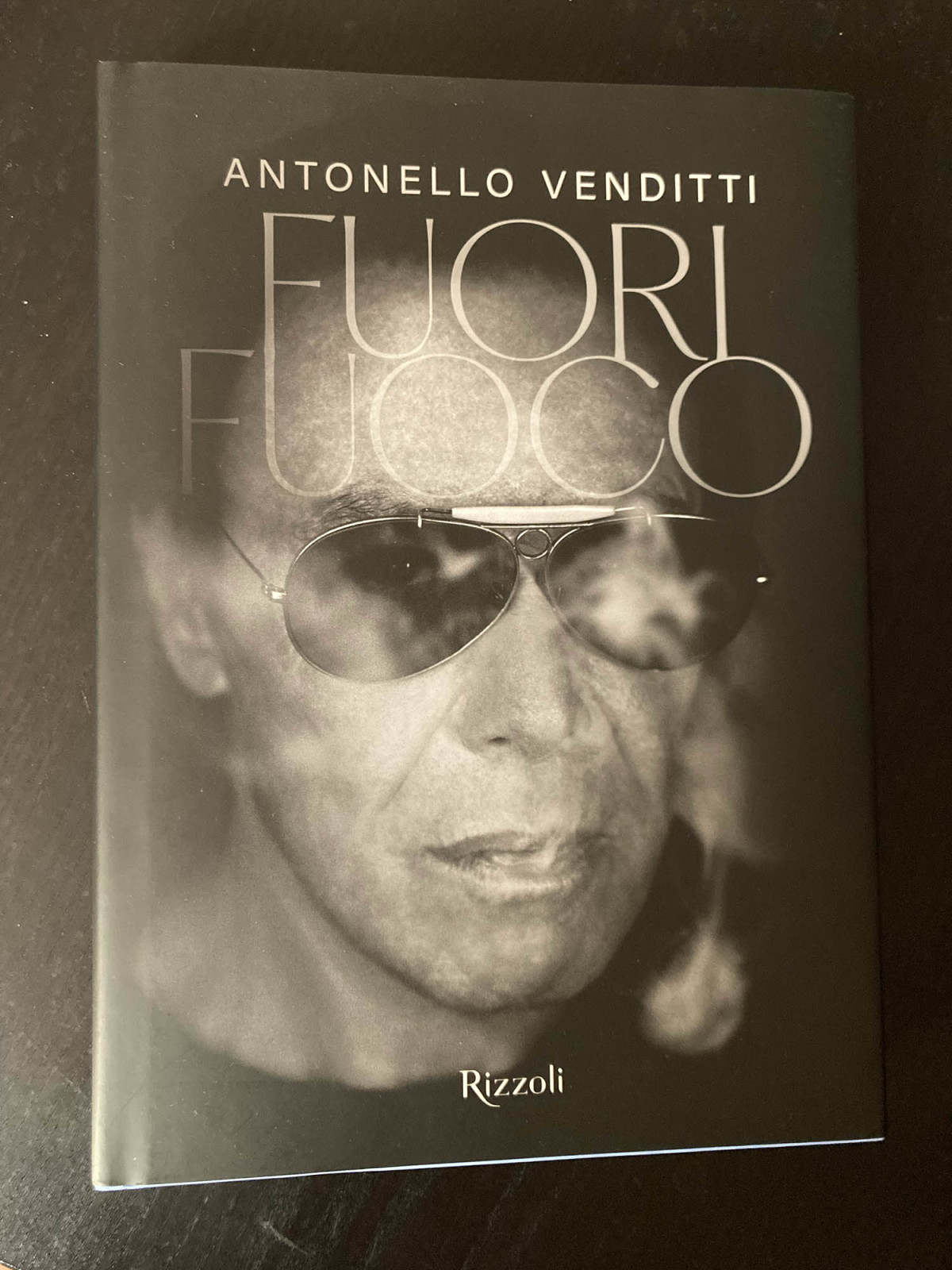 ANTONELLO VENDITTI - FUORI FUOCO 02.jpg