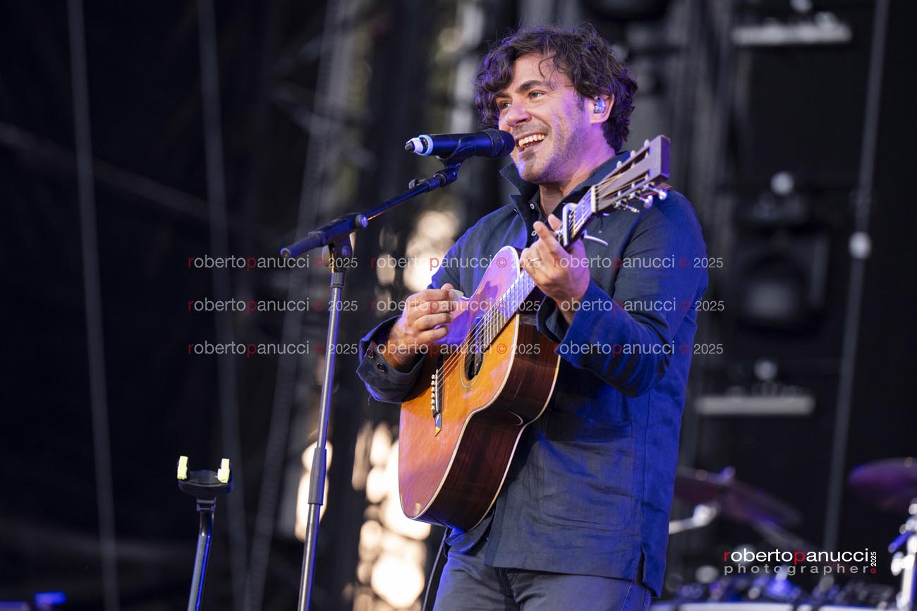 foto concerto Jack Savoretti - Circo Massimo 16-06-2025