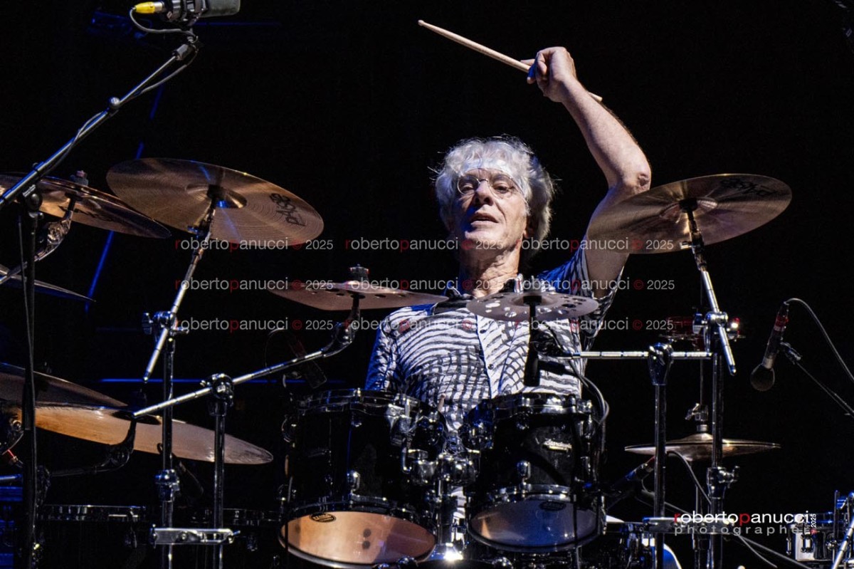 foto concerto Stewart Copeland - Auditorium Parco della Musica 27-07-2025