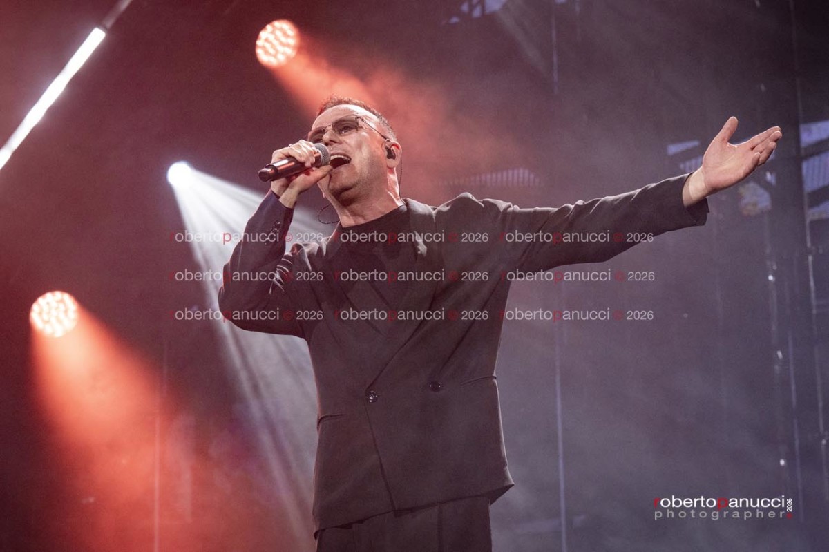 foto concerto Gigi D'Alessio - Palazzo dello Sport 17-03-2026