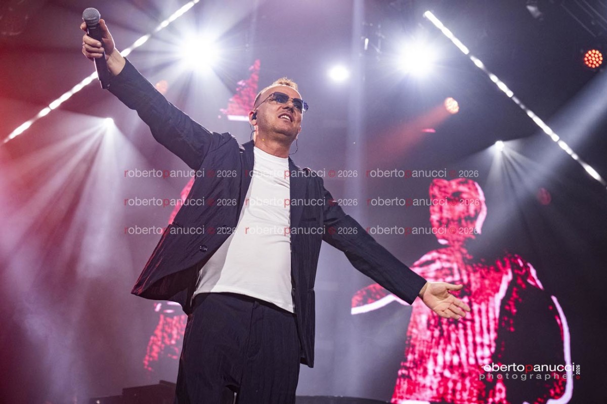 foto concerto Gigi D'Alessio - Palazzo dello Sport 18-03-2026